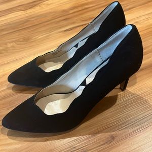 Adrienne Vittadini black leather heels. Suede